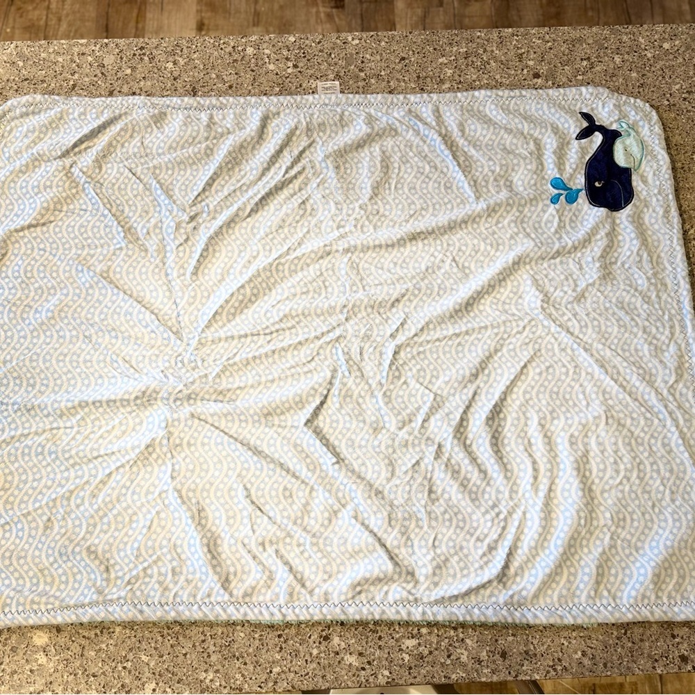 Carter's Blue Whale Baby Blanket (EUC)